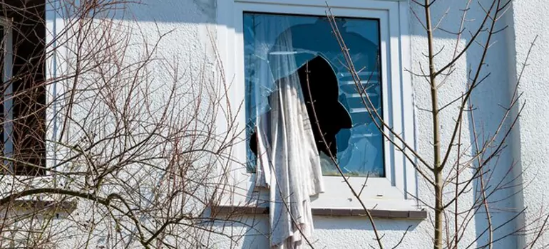 Storm Window Installation Contractors in Lake Worth, FL