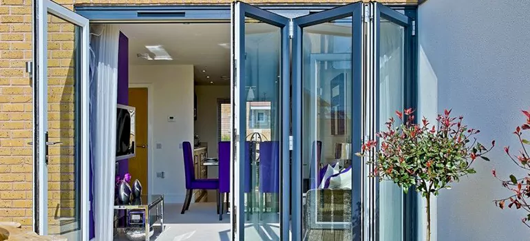 Commercial Door Glass Repair in Lake Worth, FL