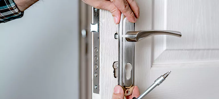 Front Door Knob Repair in Lake Worth, FL